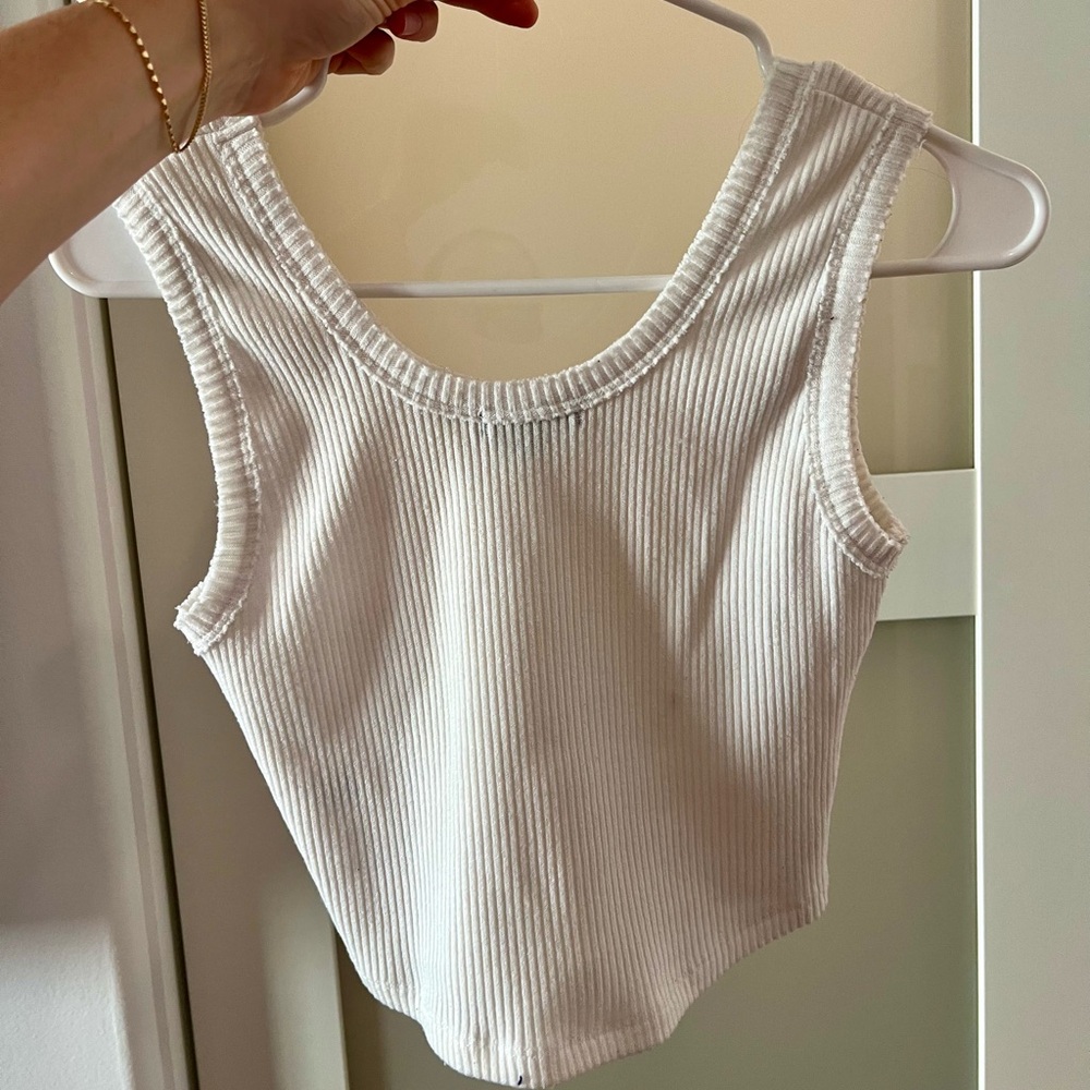 White crop - Picture 2 of 4